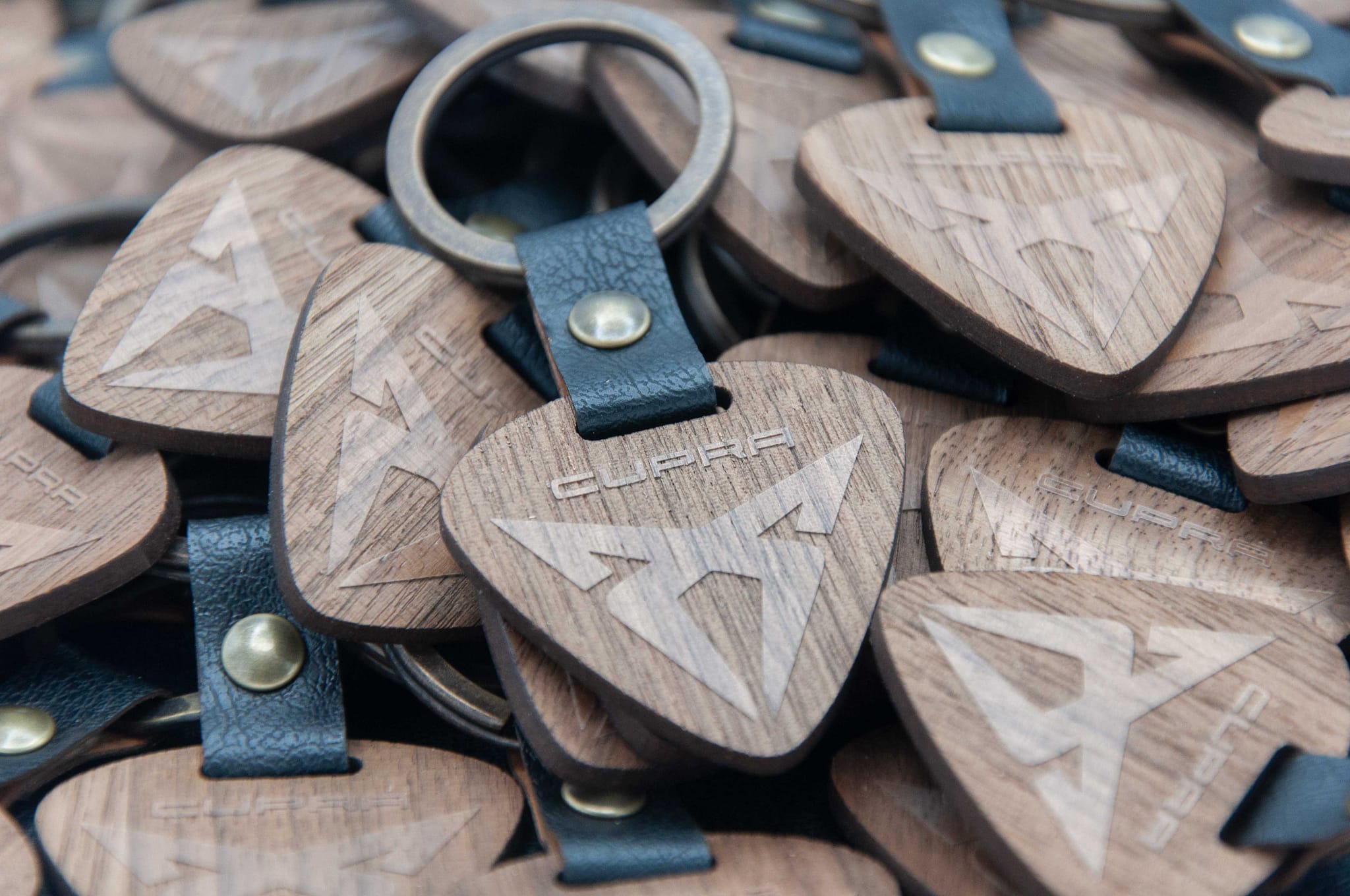 Porte clés en bois. Logo personnalisable pour entreprise.