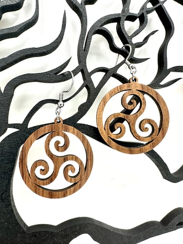 boucles d'oreilles triskel en bois