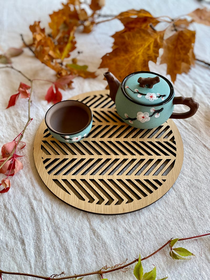 service à thé avec sous-plat en bois