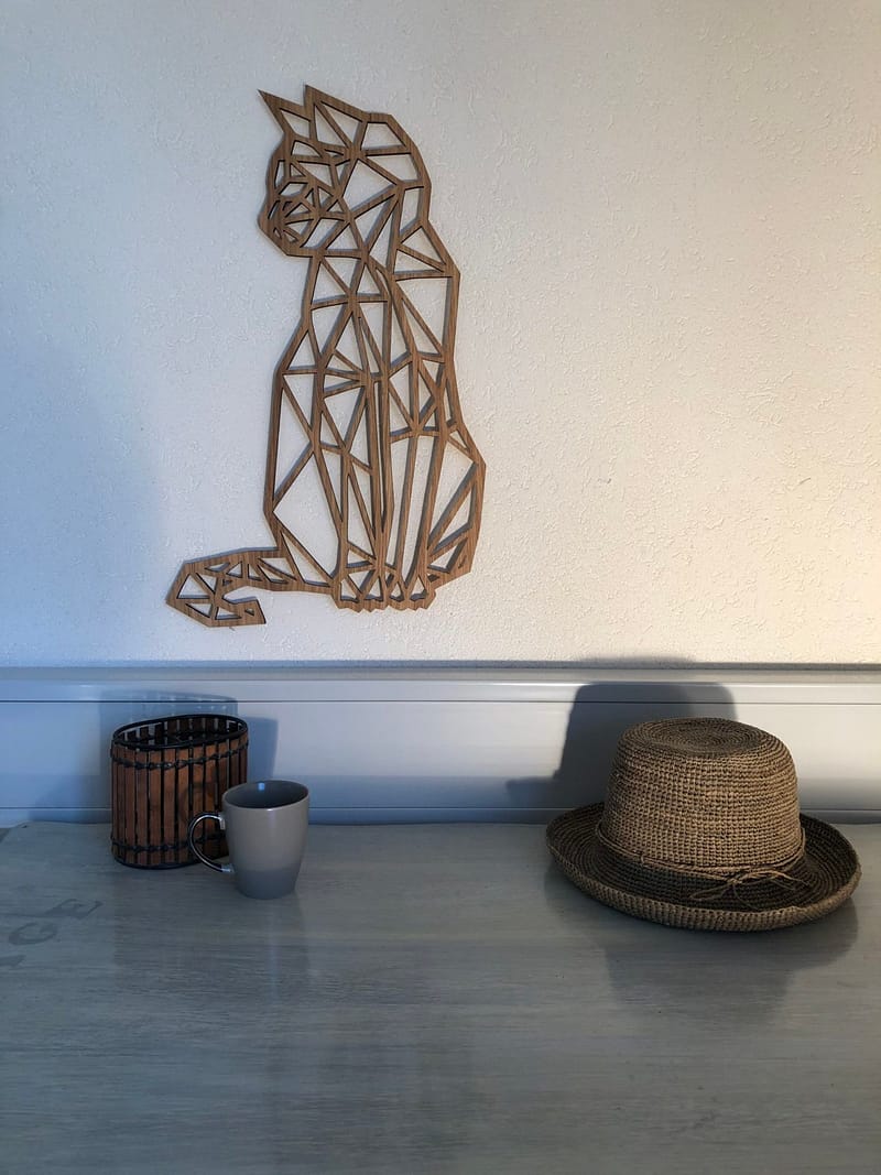 Wooden decoration in the shape of a cat