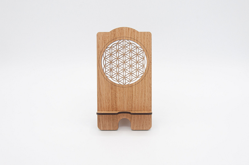 Wooden stand for flower of life smartphone